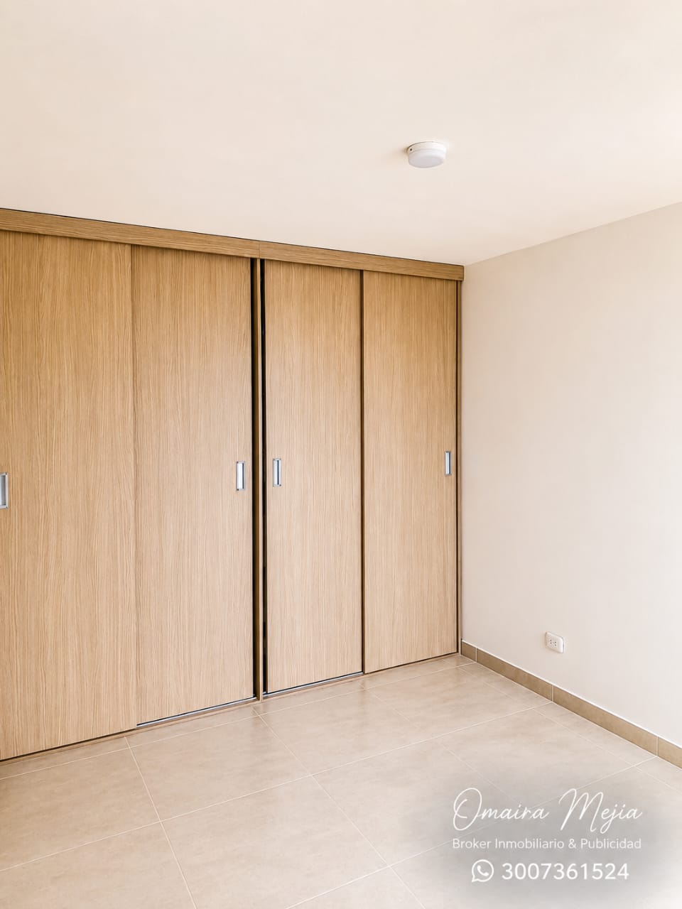 Segunda alcoba con closet del apartamento para estrenar en Guaymaral Bogota