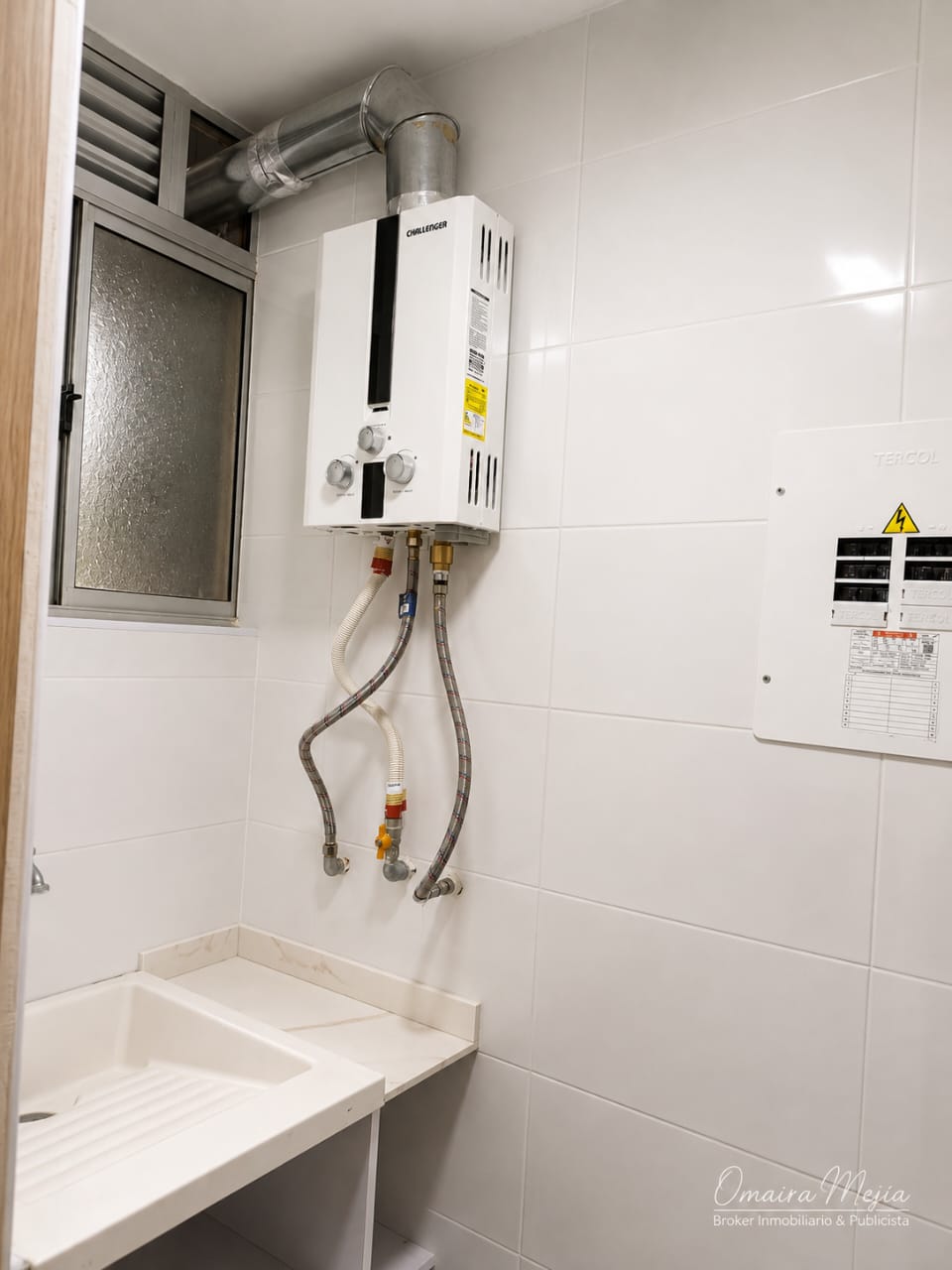 Zona de ropas del apartamento en arriendo Guaymaral Bogota